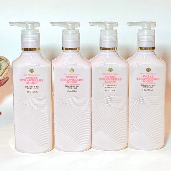 SWEET STRAWBERRY SCOOP Gel Hand Soap - Picture 1 of 3
